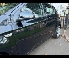 Hyundai i20 This Hyundai i20 Comfort from 2009 presents a superb ownership history, having been care - 9