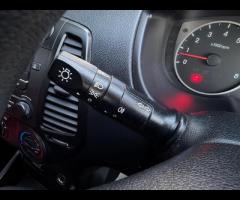 Hyundai i20 This Hyundai i20 Comfort from 2009 presents a superb ownership history, having been care - 46