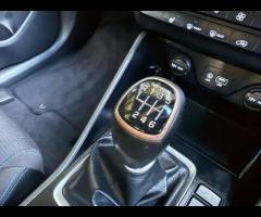 Hyundai TUCSON Discover this 2017 Hyundai TUCSON CRDi SE Nav, a well presented example of this popul - 32