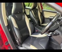 Volvo XC60 With only 74000 miles on the clock, this 2010 Volvo XC60 D3 R-Design represents an opport - 14