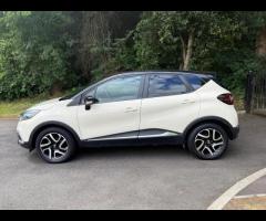 Renault Captur With only 37,800 miles on the clock, this 2019 Renault Captur Iconic is a great optio - 4