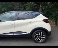 Renault Captur With only 37,800 miles on the clock, this 2019 Renault Captur Iconic is a great optio - 6