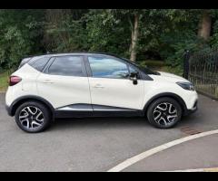 Renault Captur With only 37,800 miles on the clock, this 2019 Renault Captur Iconic is a great optio - 10
