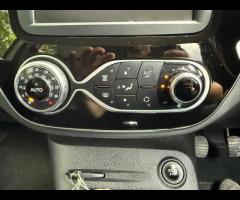 Renault Captur With only 37,800 miles on the clock, this 2019 Renault Captur Iconic is a great optio - 28