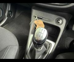 Renault Captur With only 37,800 miles on the clock, this 2019 Renault Captur Iconic is a great optio - 29