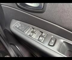 Renault Captur With only 37,800 miles on the clock, this 2019 Renault Captur Iconic is a great optio - 35