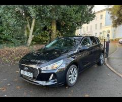 Hyundai i30 Discover this 2017 Hyundai i30 T GDi SE Nav, a well presented example that offers a blen