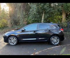 Hyundai i30 Discover this 2017 Hyundai i30 T GDi SE Nav, a well presented example that offers a blen - 6