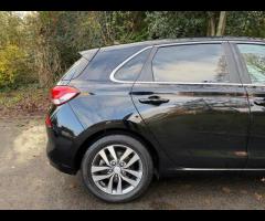 Hyundai i30 Discover this 2017 Hyundai i30 T GDi SE Nav, a well presented example that offers a blen - 13