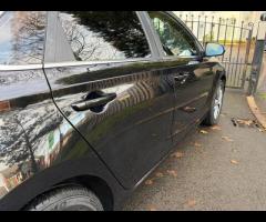 Hyundai i30 Discover this 2017 Hyundai i30 T GDi SE Nav, a well presented example that offers a blen - 18