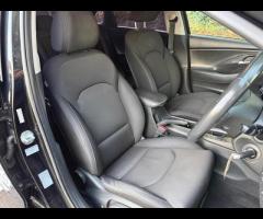 Hyundai i30 Discover this 2017 Hyundai i30 T GDi SE Nav, a well presented example that offers a blen - 22