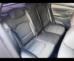 Hyundai i30 Discover this 2017 Hyundai i30 T GDi SE Nav, a well presented example that offers a blen - 23