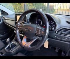 Hyundai i30 Discover this 2017 Hyundai i30 T GDi SE Nav, a well presented example that offers a blen - 28