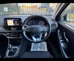 Hyundai i30 Discover this 2017 Hyundai i30 T GDi SE Nav, a well presented example that offers a blen - 31