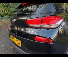Hyundai i30 Discover this 2017 Hyundai i30 T GDi SE Nav, a well presented example that offers a blen - 50