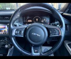 Jaguar XF This 2016 Jaguar XF d V6 S presents a rare find with only two previous owners. This stylis - 36