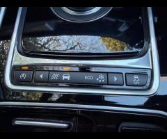 Jaguar XF This 2016 Jaguar XF d V6 S presents a rare find with only two previous owners. This stylis - 37