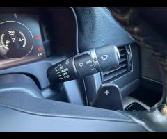 Jaguar XF This 2016 Jaguar XF d V6 S presents a rare find with only two previous owners. This stylis - 45