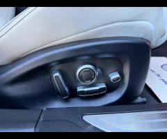 Jaguar XF This 2016 Jaguar XF d V6 S presents a rare find with only two previous owners. This stylis - 51