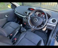 Renault Clio The 2012 Renault Clio Expression + is a practical and stylish car, equipped with a 1.2L - 13