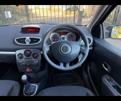 Renault Clio The 2012 Renault Clio Expression + is a practical and stylish car, equipped with a 1.2L - 21