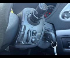 Renault Clio The 2012 Renault Clio Expression + is a practical and stylish car, equipped with a 1.2L - 28