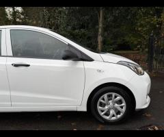 Hyundai i10 This 2018 Hyundai i10 S presents a superb example with remarkably low mileage for its ag - 16