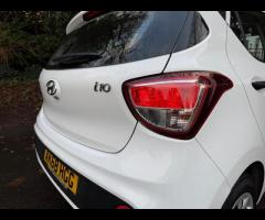 Hyundai i10 This 2018 Hyundai i10 S presents a superb example with remarkably low mileage for its ag - 46
