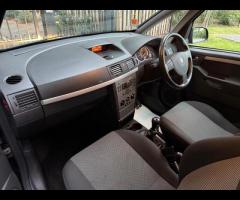 Vauxhall Meriva This 2010 Vauxhall Meriva i Design is a well maintained example, offering a practica - 19