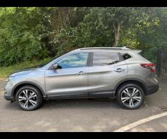 Nissan Qashqai This 2018 Nissan Qashqai DIG-T N-Connecta offers a blend of practicality and modern f - 4