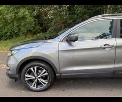 Nissan Qashqai This 2018 Nissan Qashqai DIG-T N-Connecta offers a blend of practicality and modern f - 5