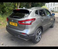 Nissan Qashqai This 2018 Nissan Qashqai DIG-T N-Connecta offers a blend of practicality and modern f - 7