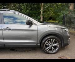 Nissan Qashqai This 2018 Nissan Qashqai DIG-T N-Connecta offers a blend of practicality and modern f - 12
