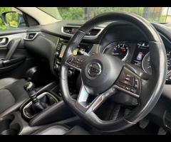 Nissan Qashqai This 2018 Nissan Qashqai DIG-T N-Connecta offers a blend of practicality and modern f - 21