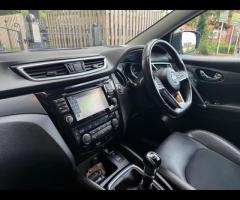 Nissan Qashqai This 2018 Nissan Qashqai DIG-T N-Connecta offers a blend of practicality and modern f - 22