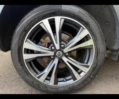 Nissan Qashqai This 2018 Nissan Qashqai DIG-T N-Connecta offers a blend of practicality and modern f - 40