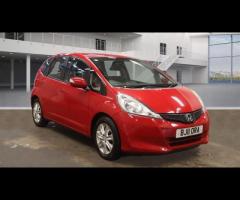 Honda Jazz This 2011 Honda Jazz i VTEC ES presents a remarkable opportunity with its exceptionally l
