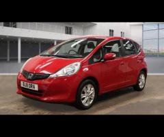 Honda Jazz This 2011 Honda Jazz i VTEC ES presents a remarkable opportunity with its exceptionally l - 2