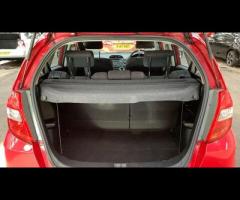 Honda Jazz This 2011 Honda Jazz i VTEC ES presents a remarkable opportunity with its exceptionally l - 5