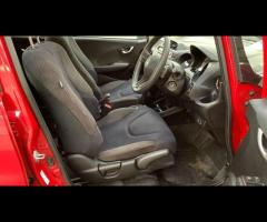 Honda Jazz This 2011 Honda Jazz i VTEC ES presents a remarkable opportunity with its exceptionally l - 7