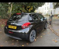 Peugeot 208 This 2018 Peugeot 208 Tech Edition offers a superb blend of style and practicality, maki - 5