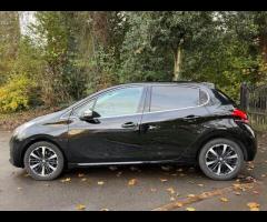 Peugeot 208 This 2018 Peugeot 208 Tech Edition offers a superb blend of style and practicality, maki - 6