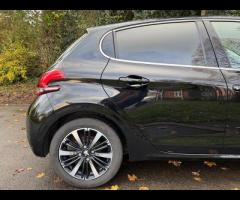 Peugeot 208 This 2018 Peugeot 208 Tech Edition offers a superb blend of style and practicality, maki - 7