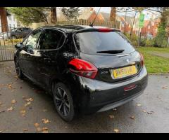 Peugeot 208 This 2018 Peugeot 208 Tech Edition offers a superb blend of style and practicality, maki - 9