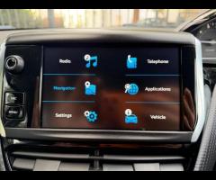 Peugeot 208 This 2018 Peugeot 208 Tech Edition offers a superb blend of style and practicality, maki - 25