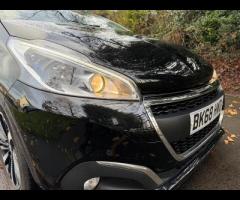 Peugeot 208 This 2018 Peugeot 208 Tech Edition offers a superb blend of style and practicality, maki - 39