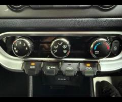 Kia Rio Discover this 2014 Kia Rio VR7, a remarkably well kept example with an exceptionally low mil - 17