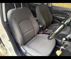 Kia Rio Discover this 2014 Kia Rio VR7, a remarkably well kept example with an exceptionally low mil - 19