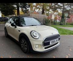 MINI Hatch This 2018 MINI Hatch Cooper offers an exceptional blend of style and efficiency, boasting - 3