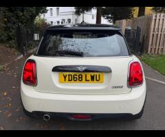 MINI Hatch This 2018 MINI Hatch Cooper offers an exceptional blend of style and efficiency, boasting - 10